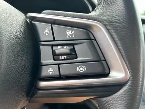 Used 2025 Subaru Outback Premium AWD/4WD image 18