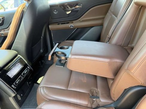 Used 2024 Lincoln Aviator Reserve w/ Elements Package Plus AWD/4WD image 15