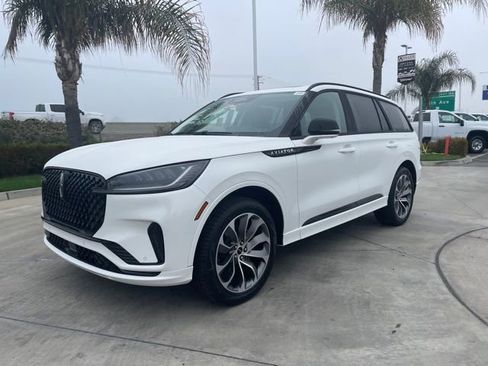 New 2026 Lincoln Aviator AWD image 1