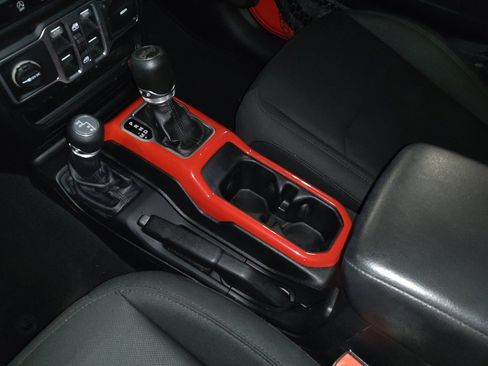 Used 2018 Jeep Wrangler Unlimited Sport S image 26