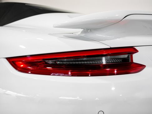 Used 2018 Porsche 911 Turbo image 35