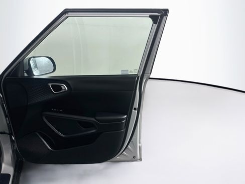 Used 2021 Kia Soul S FWD image 31
