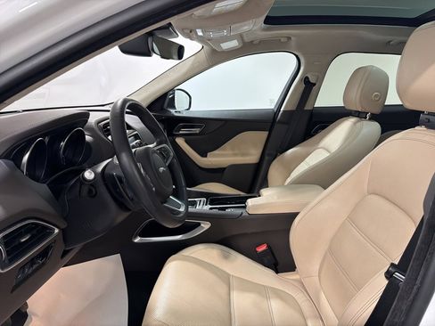 Used 2020 Jaguar F-PACE Prestige image 11