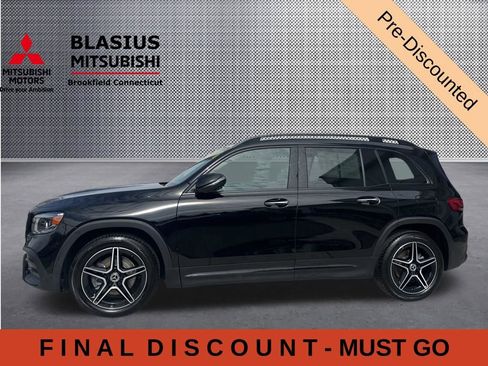 Used 2021 Mercedes-Benz GLB 250 4MATIC w/ AMG Line image 5