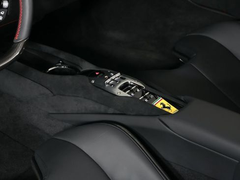 Used 2025 Ferrari 296 GTS RWD image 39