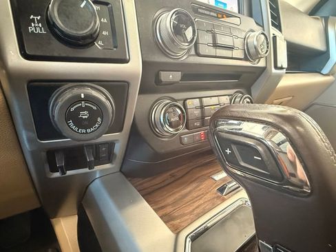 Used 2018 Ford F150 Lariat w/ Equipment Group 502A Luxury image 42