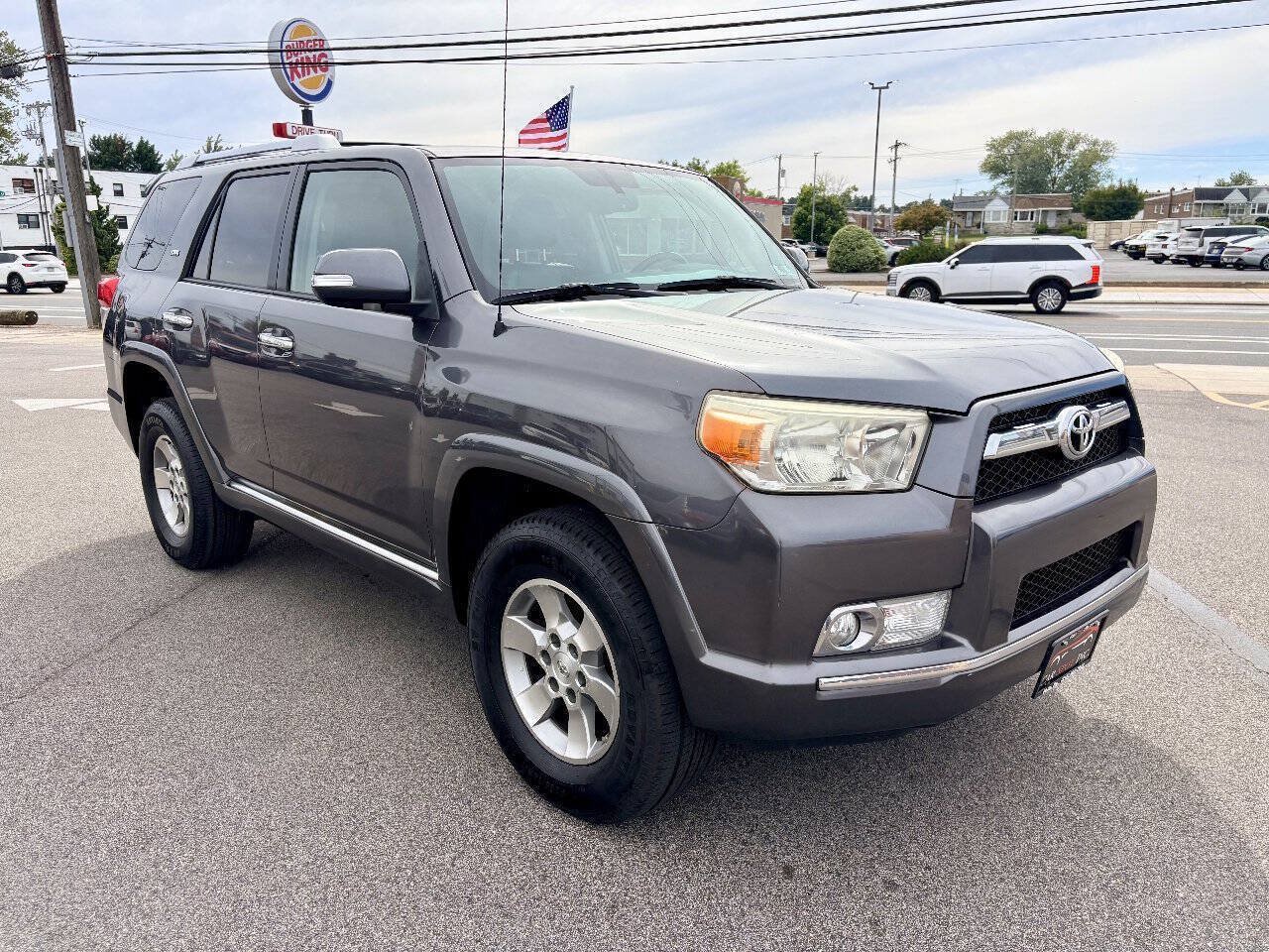 Used 2011 Toyota 4Runner SR5 w/ Premium Pkg w/Leather AWD/4WD image 8