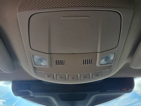 Used 2021 Lincoln Nautilus AWD image 23