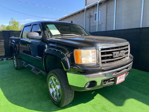Used 2011 GMC Sierra 1500 SLE w/ Power Tech Package AWD/4WD image 2