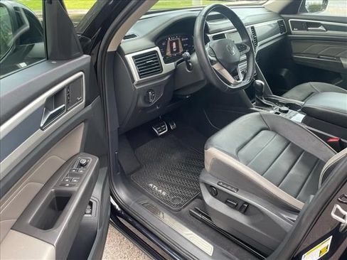 Used 2023 Volkswagen Atlas SEL Premium AWD/4WD image 8
