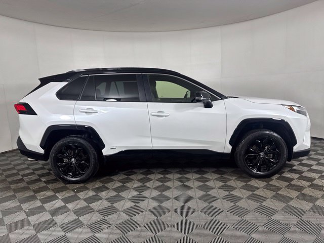 Used 2025 Toyota RAV4 XSE w/ Advanced Technology Package AWD/4WD image 2
