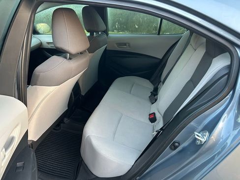 Used 2022 Toyota Corolla LE FWD image 13