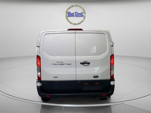 Used 2022 Ford Transit 250 Low Roof AWD image 4
