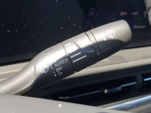 Used 2025 Buick Envista Preferred w/ Convenience II Package FWD image 14