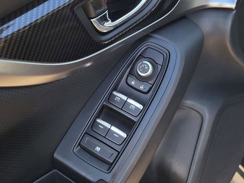 Used 2020 Subaru Crosstrek 2.0i Limited w/ Moonroof Package image 17