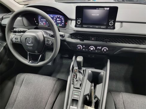 Certified 2025 Honda Accord LX image 31