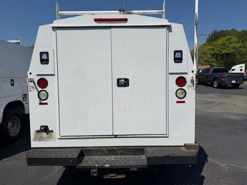 Used 2015 Chevrolet Express 3500 RWD image 5