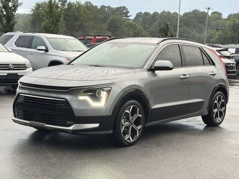 Used 2024 Kia Niro EX Touring FWD image 7