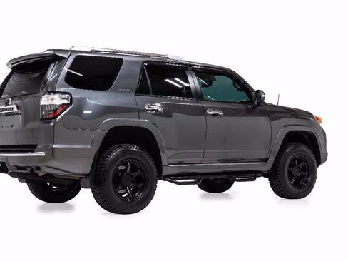 Used 2011 Toyota 4Runner Limited AWD/4WD image 3