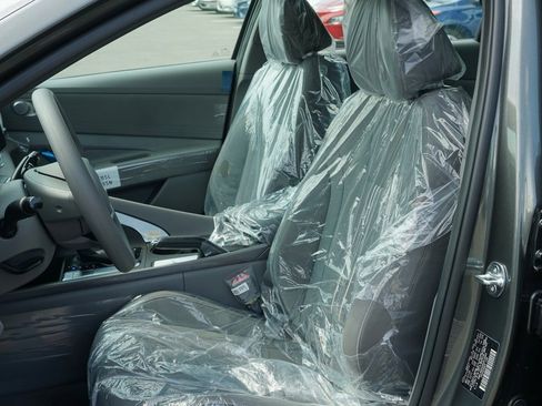 Certified 2024 Hyundai Elantra SEL image 8