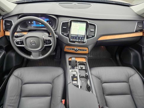 Used 2025 Volvo XC90 B6 Plus w/ Protection Package Premier image 23