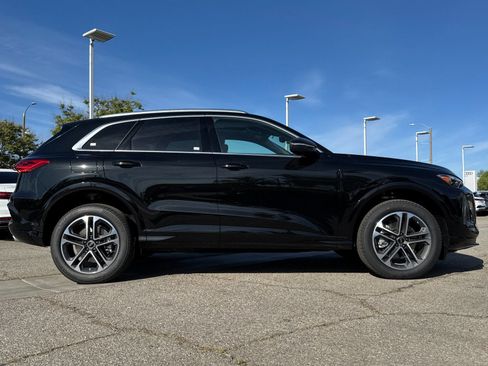 New 2026 Audi Q5 Premium image 3