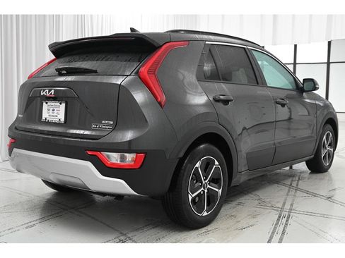 New 2025 Kia Niro EX w/ EX Cold Weather Package image 6