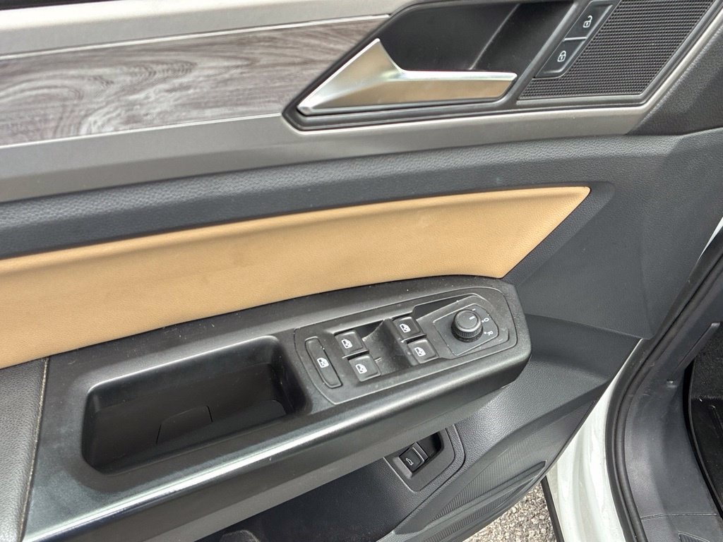 Used 2020 Volkswagen Atlas Cross Sport SE w/ Panoramic Sunroof Package AWD/4WD image 40