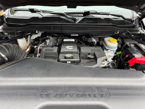 Used 2022 RAM 2500 Laramie w/ Chrome Appearance Group image 11