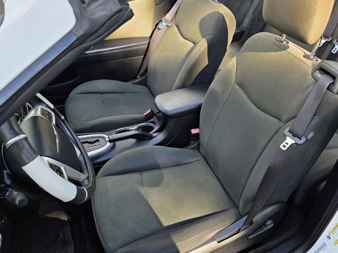 Used 2012 Chrysler 200 Touring image 13