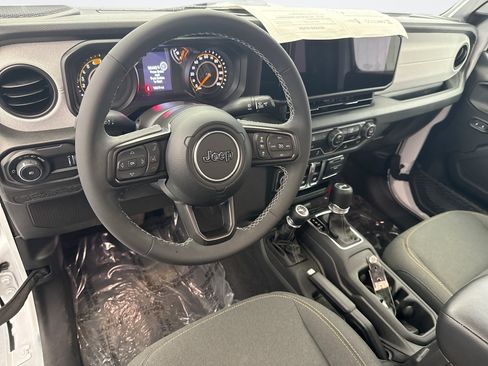 Used 2025 Jeep Wrangler Sport AWD/4WD image 14