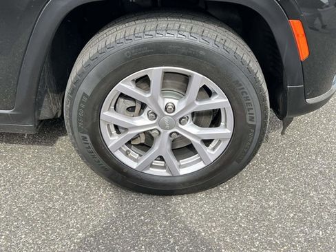 Used 2022 Jeep Grand Cherokee L Limited image 5