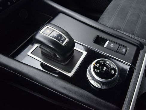 Used 2022 Mitsubishi Outlander SE image 25