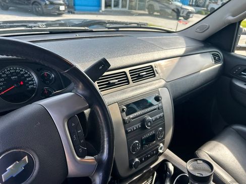 Used 2014 Chevrolet Silverado 2500 LTZ w/ LTZ Plus Package AWD/4WD image 2