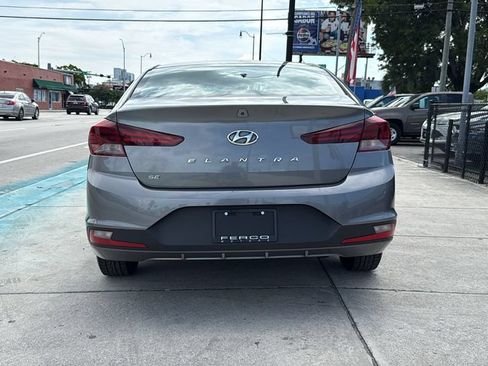 Used 2020 Hyundai Elantra SE FWD image 13