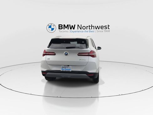 New 2026 BMW X3 xDrive30i w/ Premium Package AWD/4WD image 2