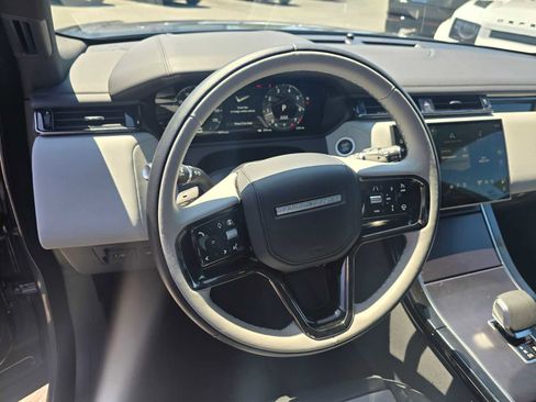 Used 2026 Land Rover Range Rover Velar Dynamic SE AWD/4WD image 25