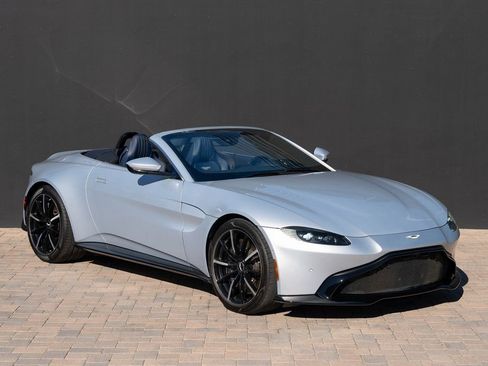 Used 2023 Aston Martin V8 Vantage Roadster RWD image 1