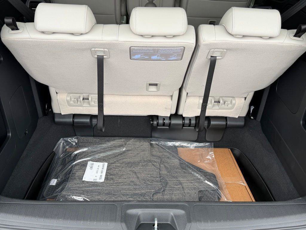 Used 2026 Honda Odyssey EX-L image 18