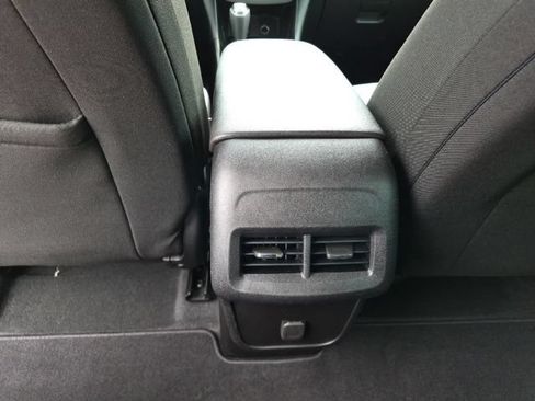 Used 2018 Chevrolet Equinox LS FWD image 34