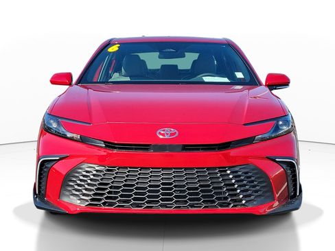 Used 2026 Toyota Camry LE image 2