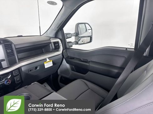 New 2026 Ford F250 XL w/ XL Chrome Package image 22