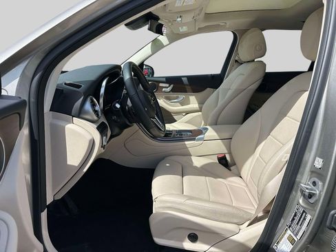 Used 2022 Mercedes-Benz GLC 300 GLC 300 image 13