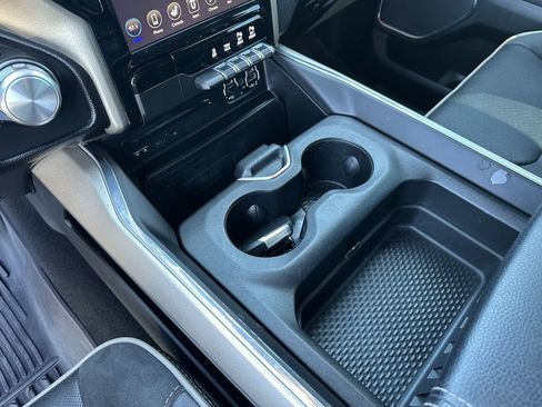 Used 2019 RAM 1500 Laramie AWD/4WD image 27