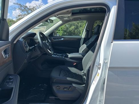 New 2026 Volkswagen Atlas SE image 15