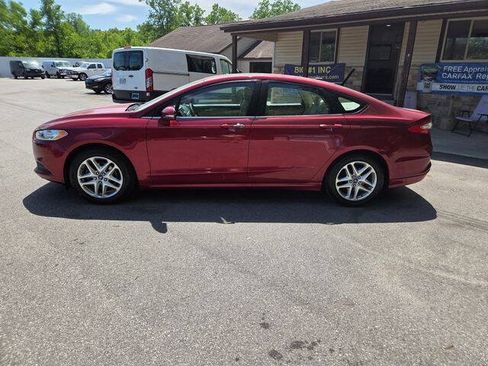 Used 2013 Ford Fusion SE FWD image 3