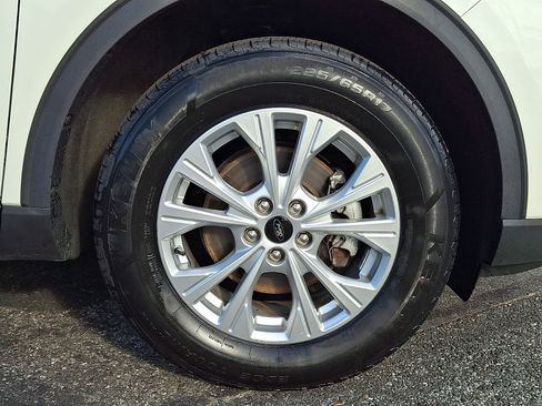 Certified 2023 Ford Escape Active AWD/4WD image 8