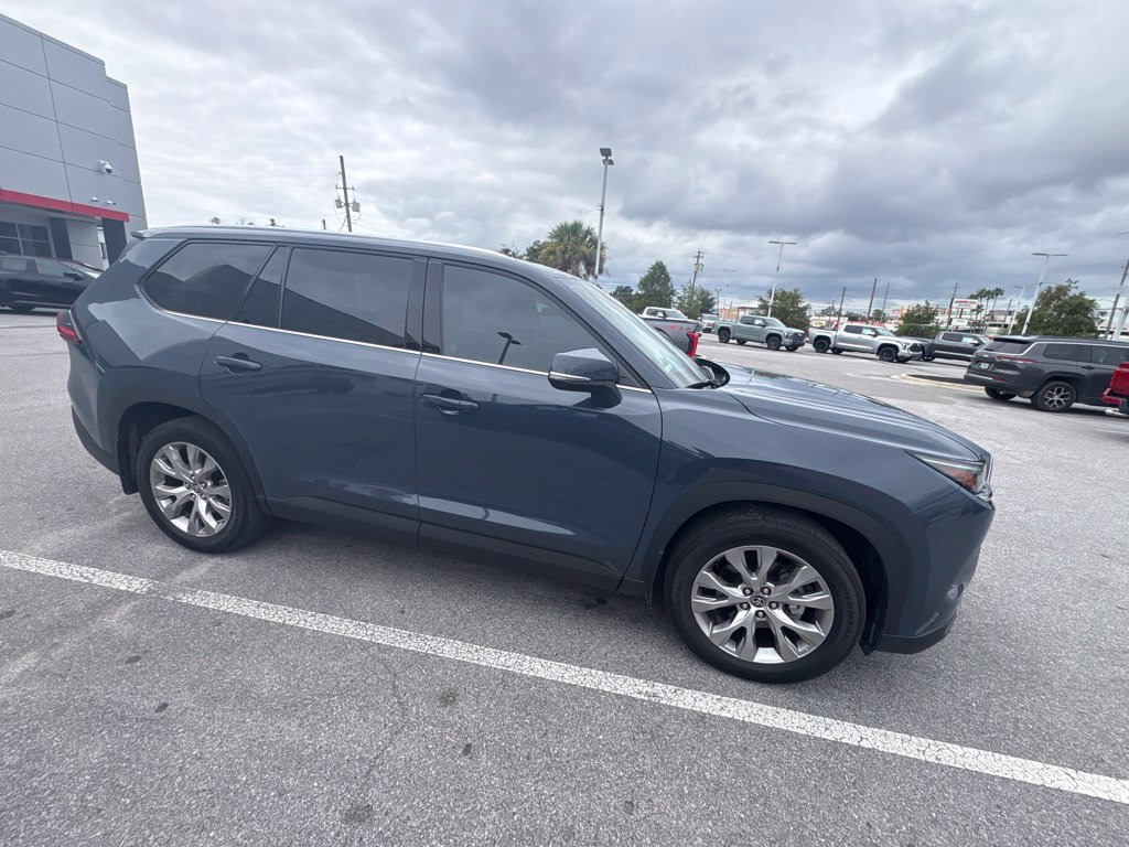 Used 2026 Toyota Grand Highlander AWD image 17