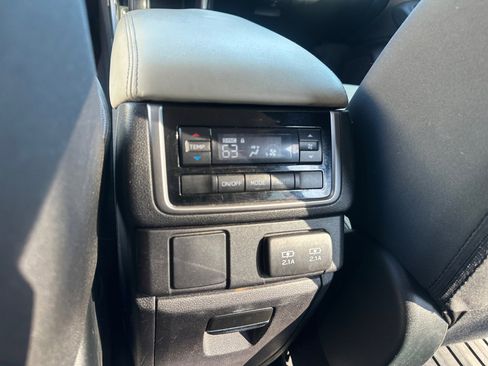Used 2021 Subaru Ascent Premium w/ Convenience Package AWD/4WD image 31