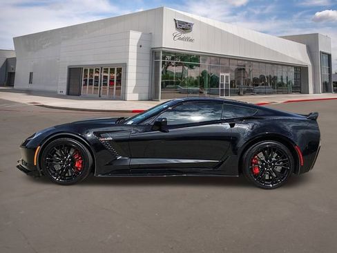 Used 2016 Chevrolet Corvette Z06 w/ 3LZ Preferred Equipment Group image 3